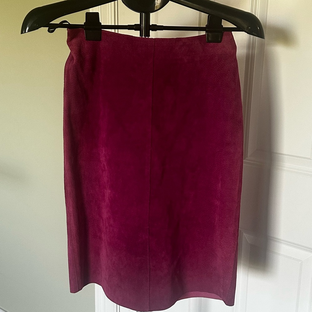 Suede fuchsia skirt